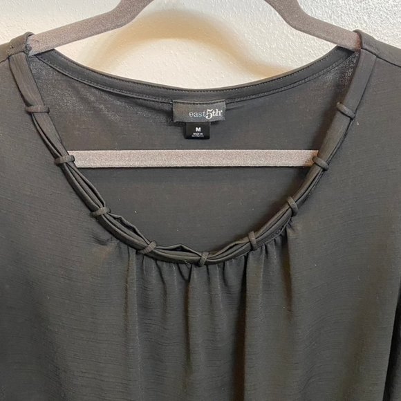 3 medium black blouses - Picture 10 of 11